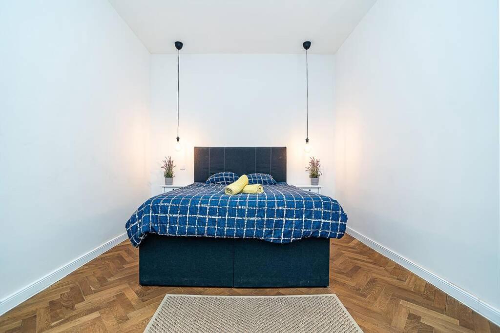 Elegant, Modern, 2-Bed Flat By Museum Of Prague Apartamento Exterior foto