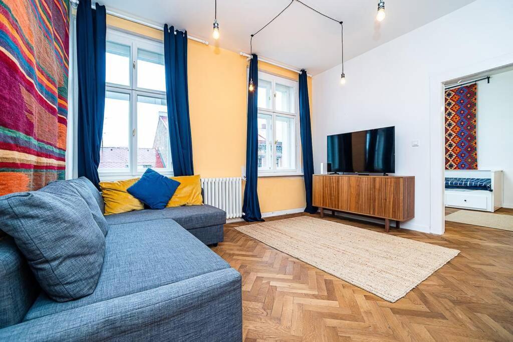 Elegant, Modern, 2-Bed Flat By Museum Of Prague Apartamento Exterior foto