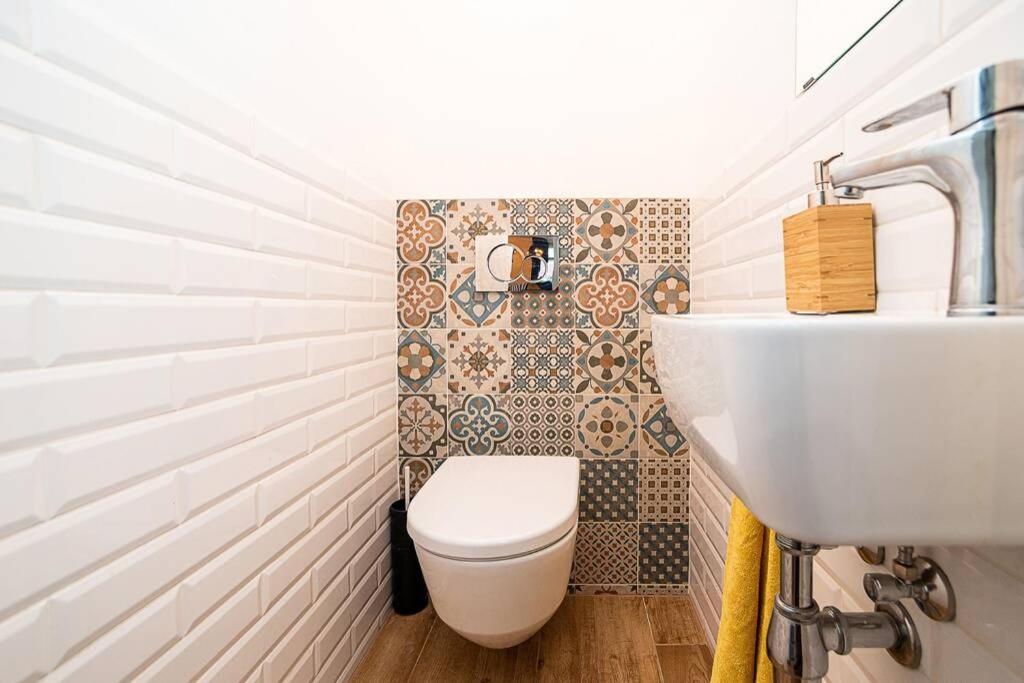 Elegant, Modern, 2-Bed Flat By Museum Of Prague Apartamento Exterior foto